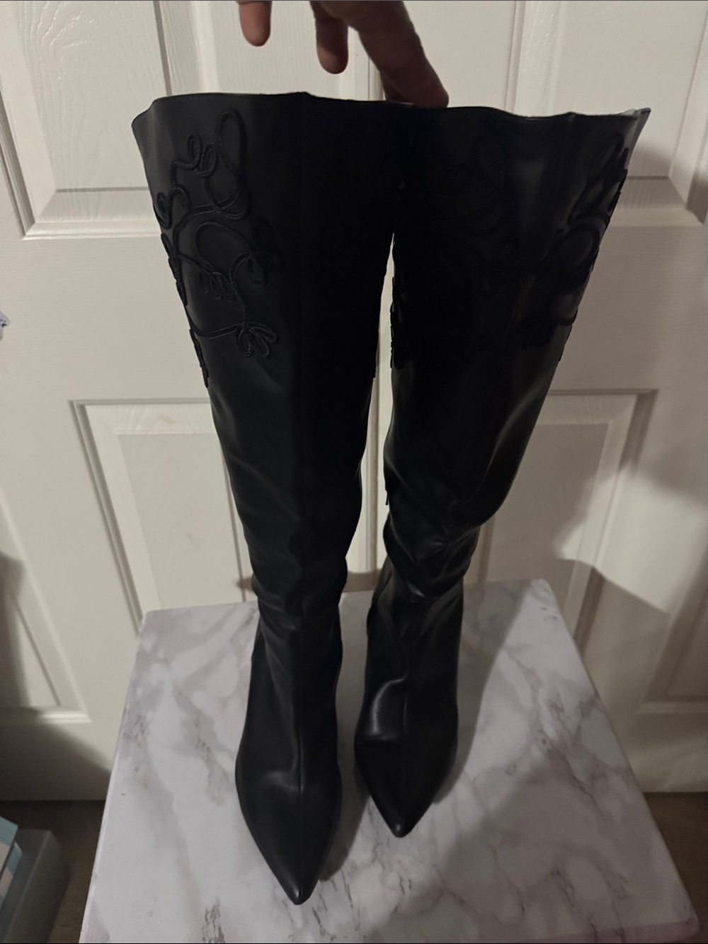 Tall Black Pointed-Toe Women's Boots - Sleek Over-the-Knee Style
